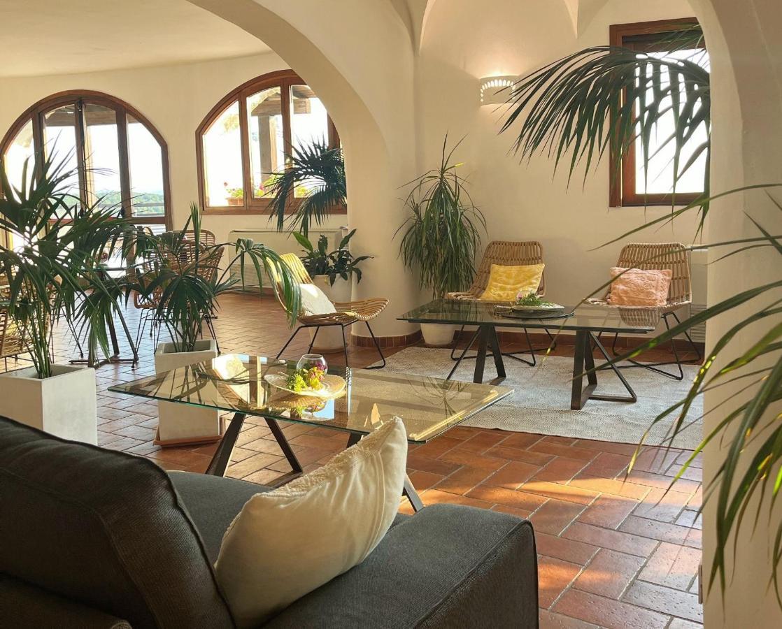 Hotel Pedra Santa Baja Sardinia Eksteriør bilde