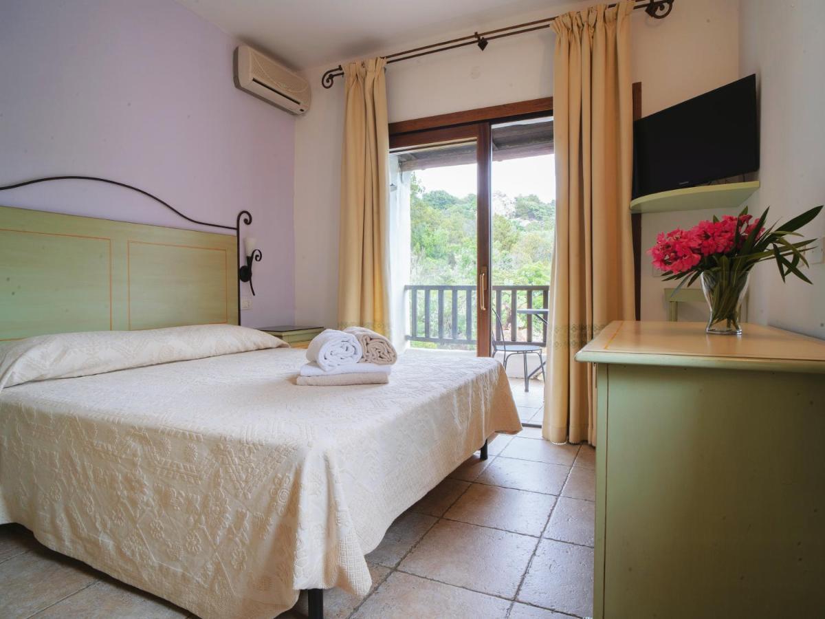 Hotel Pedra Santa Baja Sardinia Eksteriør bilde