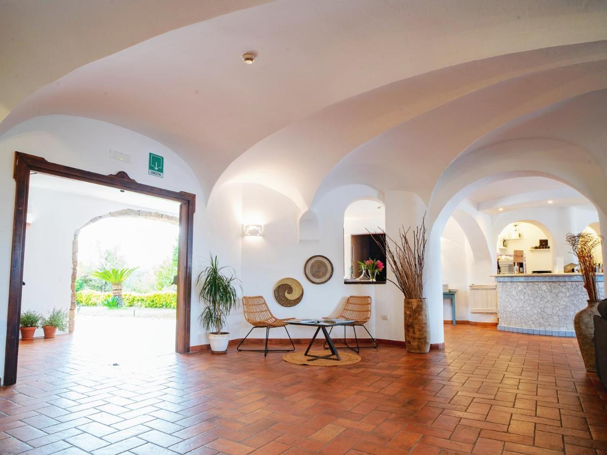Hotel Pedra Santa Baja Sardinia Eksteriør bilde