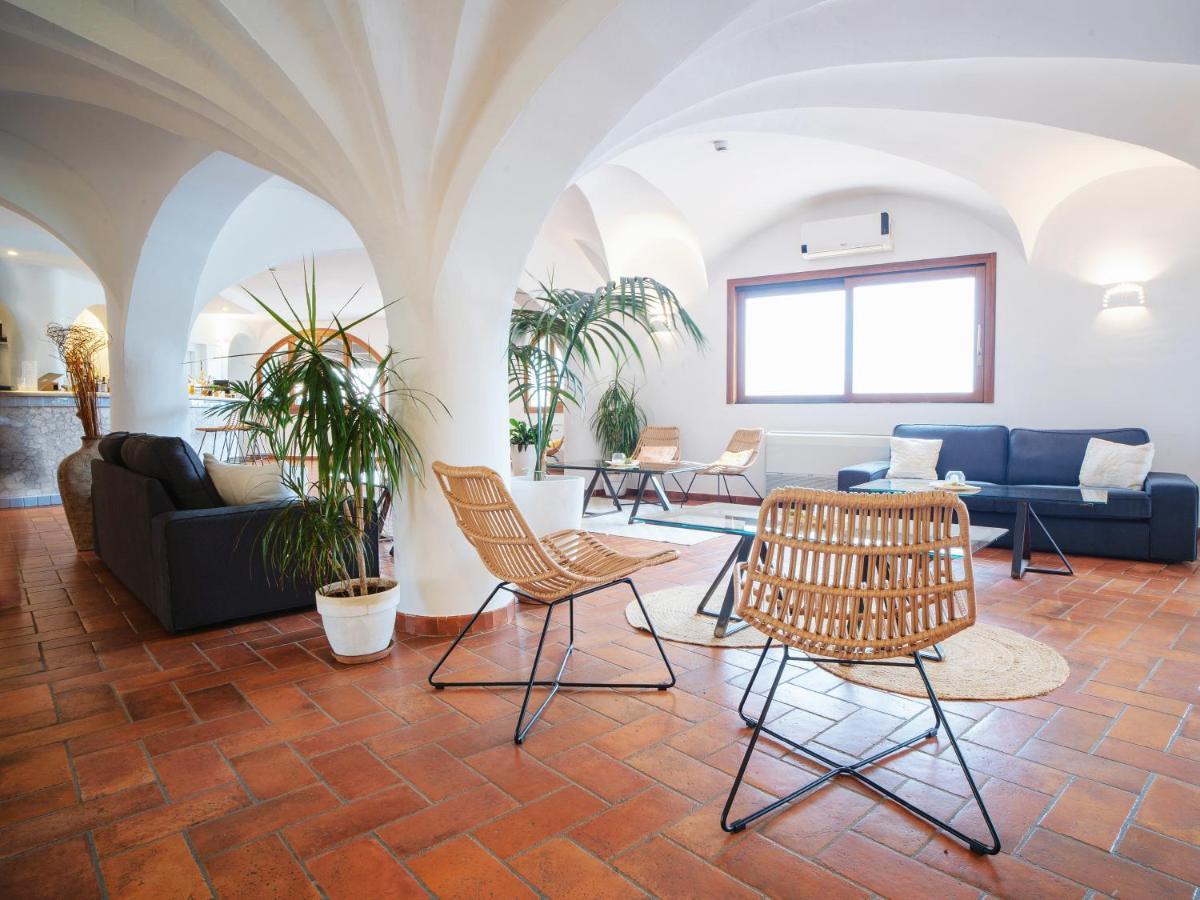 Hotel Pedra Santa Baja Sardinia Eksteriør bilde