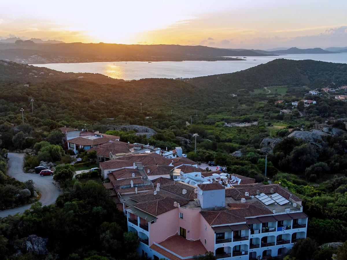 Hotel Pedra Santa Baja Sardinia Eksteriør bilde